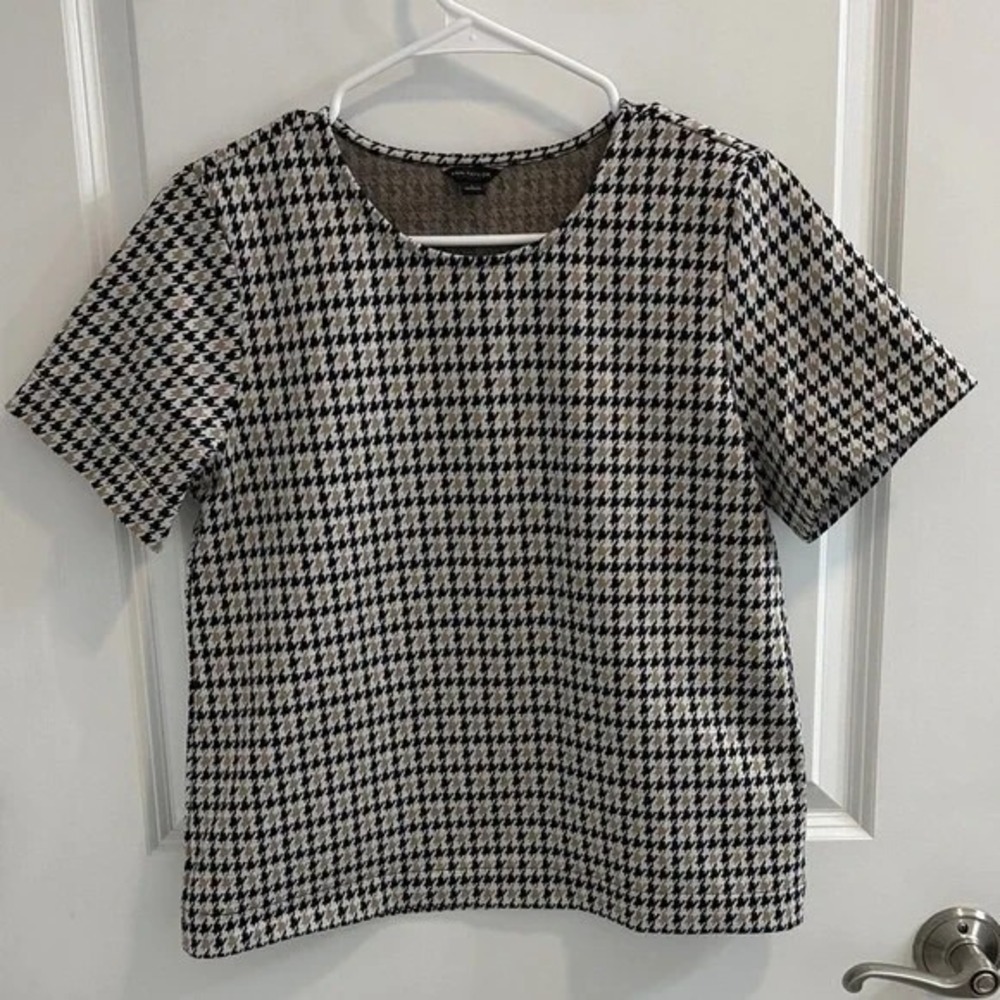 Ann Taylor Houndstooth Short Sleeve Top - Black and White, Size S